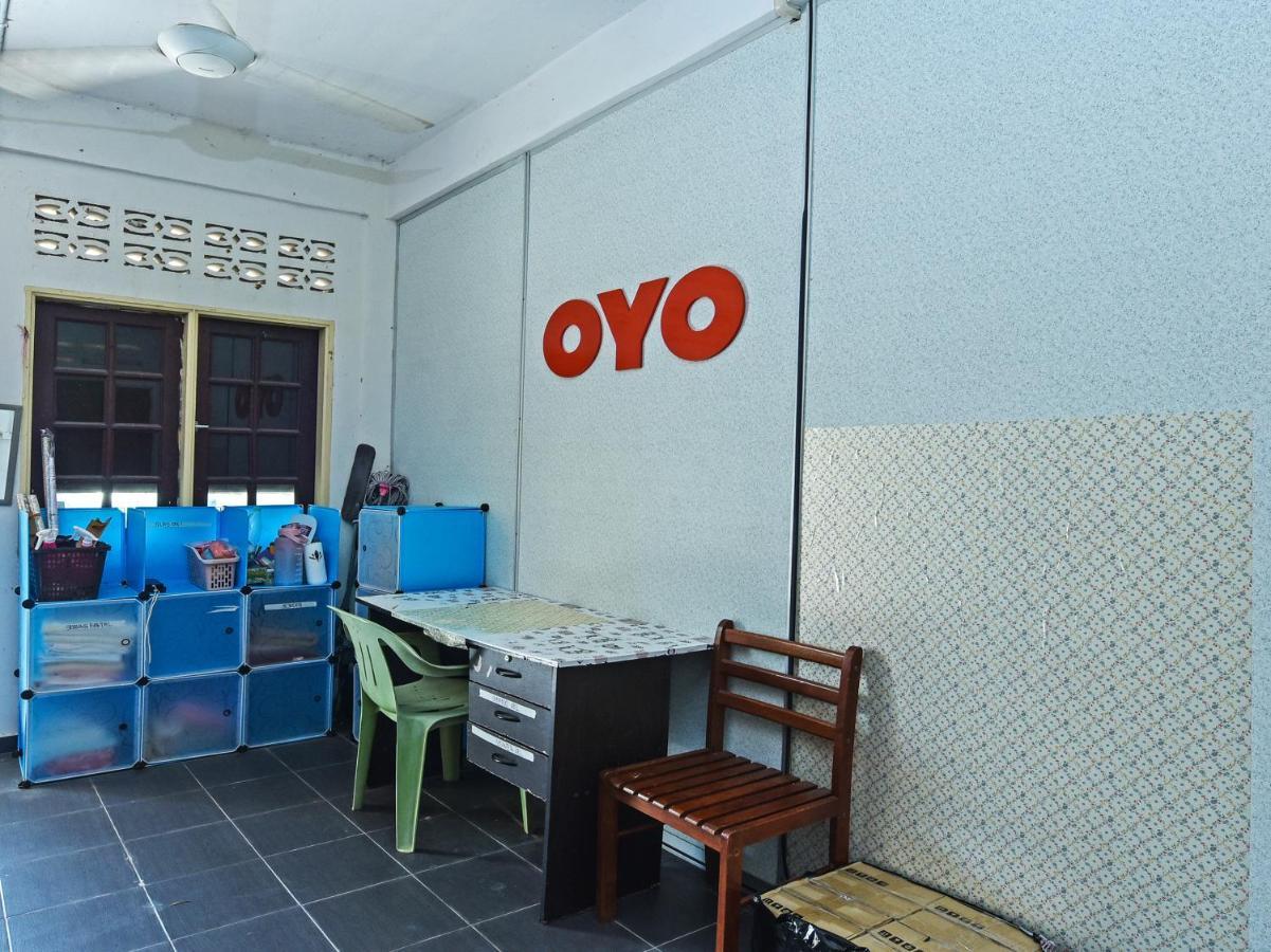 Oyo 90315 Chalet Pantai Rantau Panjang Kuala Rompin Exterior foto
